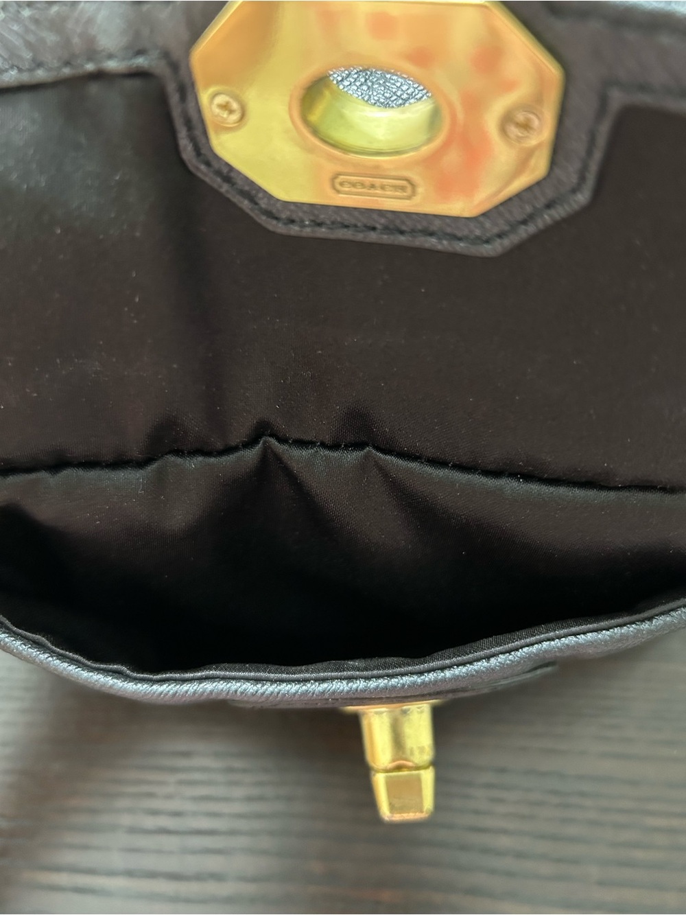 COACH LEATHER CAMPBELL TURNLOCK CROSSBODY BAG WITH CHAIN ACCENT/LEATHER STRAP. - Picture 6 of 10